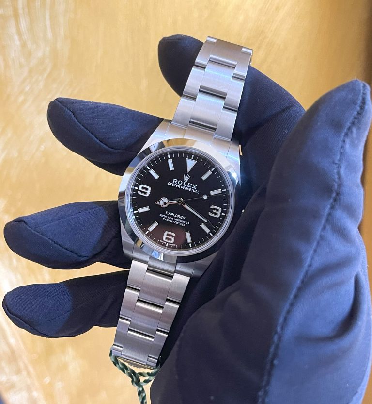 rolex explorer 39mm 214270